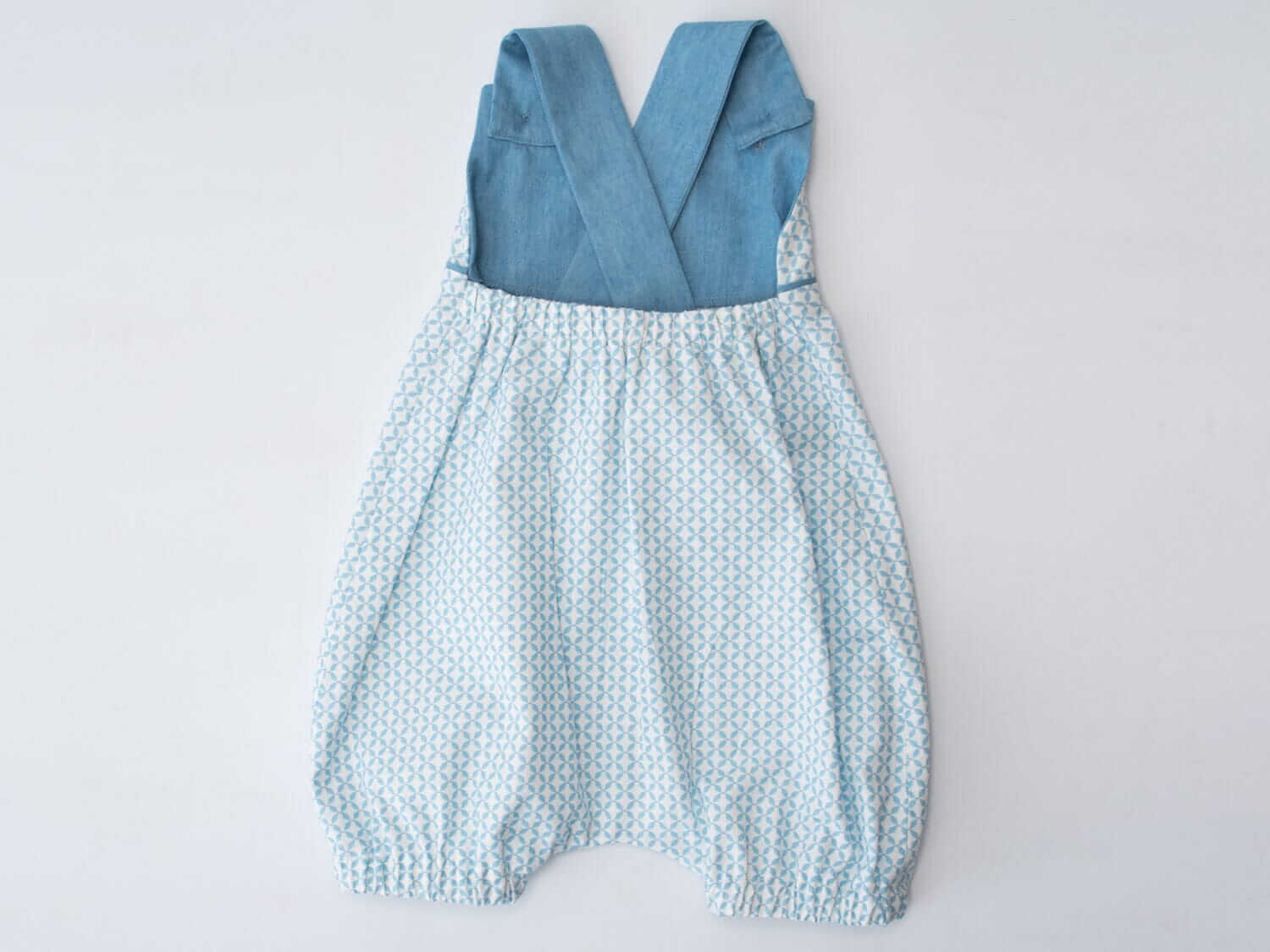 Latzhose Overall Schnittmuster Ebook pdf PHIL Größen: 56/62, 68/74, 80/86, 92/98 Schnittmuster PDF Ebook download Patternforkids 