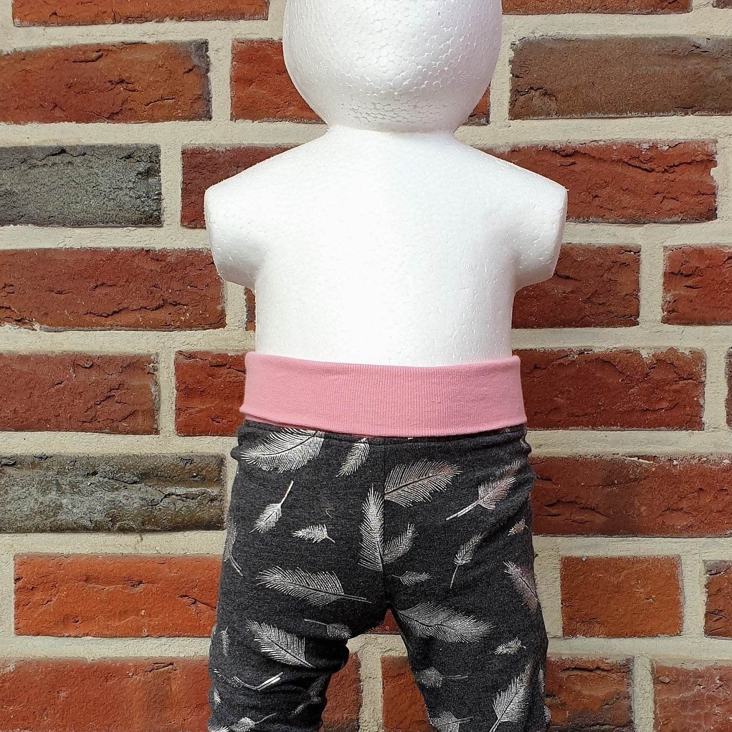 Schnittmuster Lena – Bequeme Babyhose aus Jersey oder Sweat Gr. 44-98 - Sewando