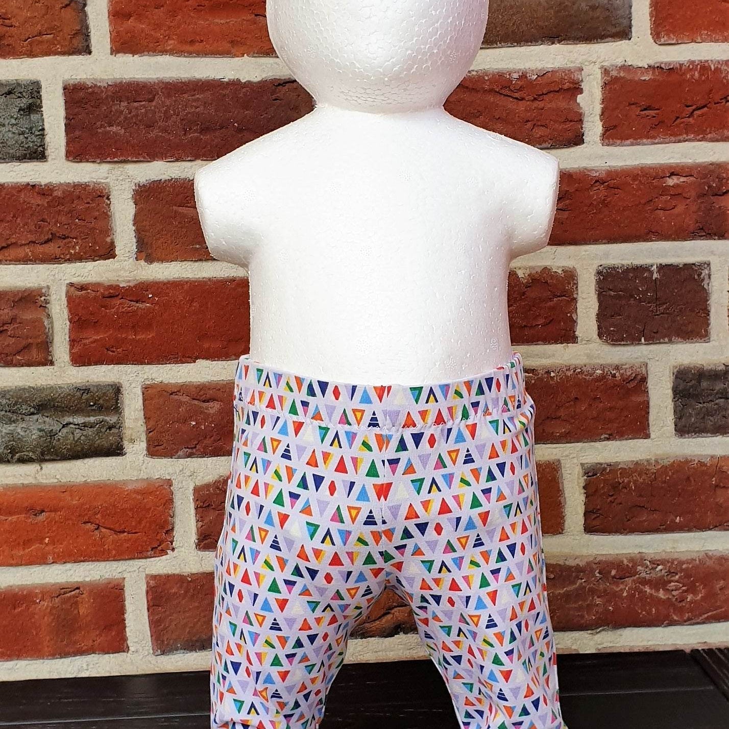 Schnittmuster Lena – Bequeme Babyhose aus Jersey oder Sweat Gr. 44-98 - Sewando
