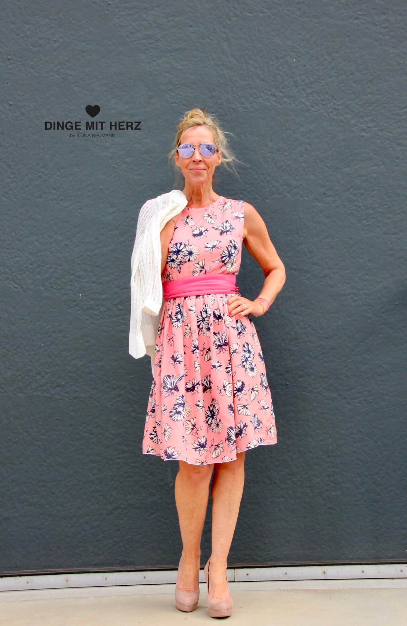 Schnittmuster Kleid Lilje Mor Gr. 32-50 - Sewando