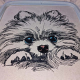 Stickdatei Pomeranian "Lou" - realistisch - FÜR HELLE STOFFE