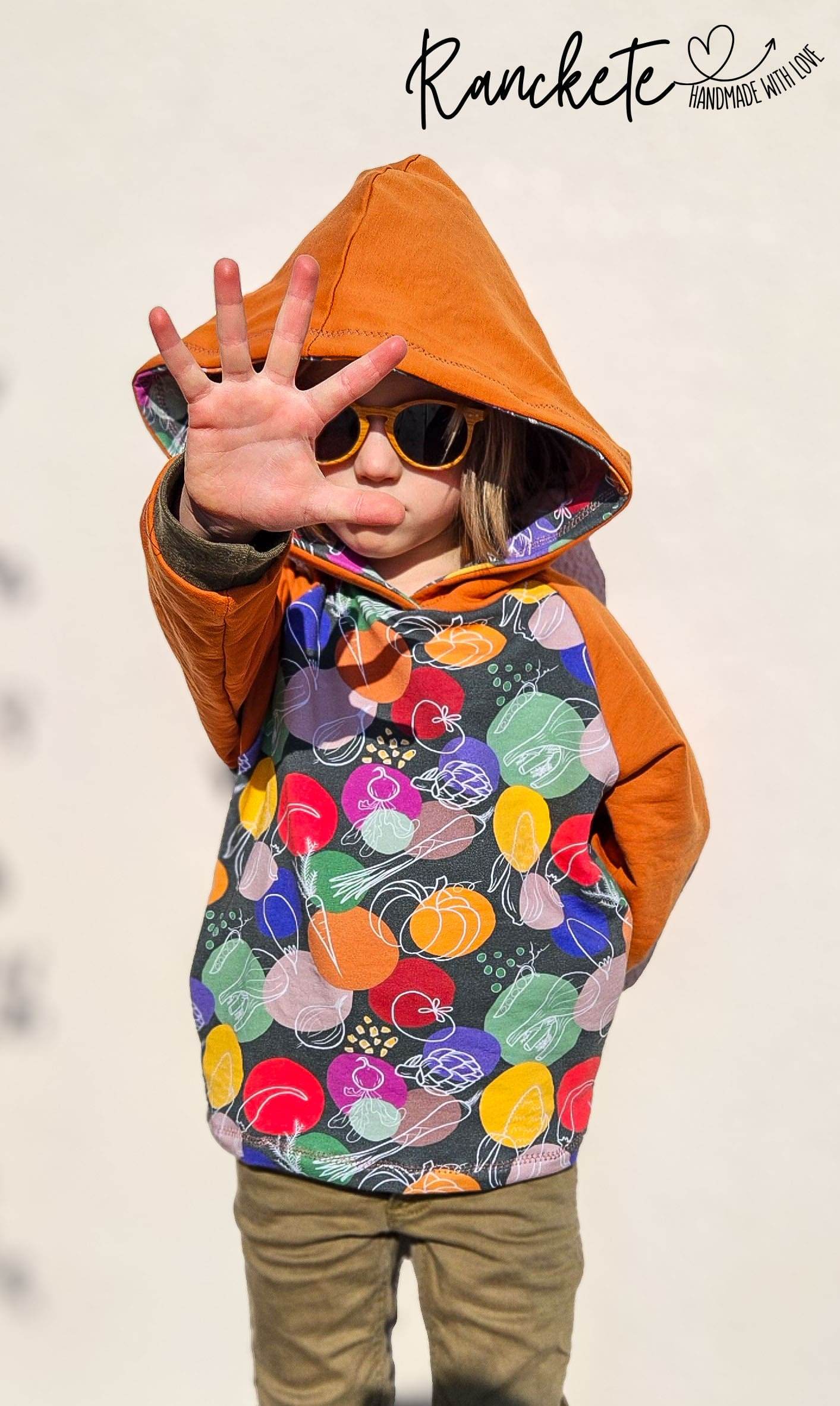 Schnittmuster Hoodie Mika – wandelbarer Kinder-Kapuzenpullover (Gr. 98–146) - Sewando