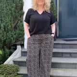 Schnittmuster NURJA - bequeme Jeans oder Hose wide leg in Gr. 34-54 - Sewando