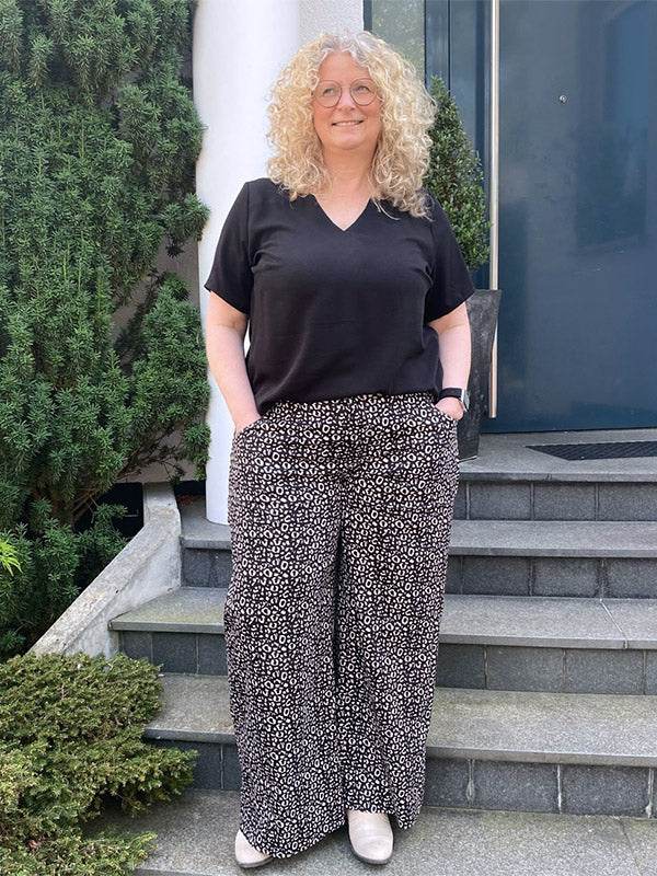 Schnittmuster NURJA - bequeme Jeans oder Hose wide leg in Gr. 34-54 - Sewando