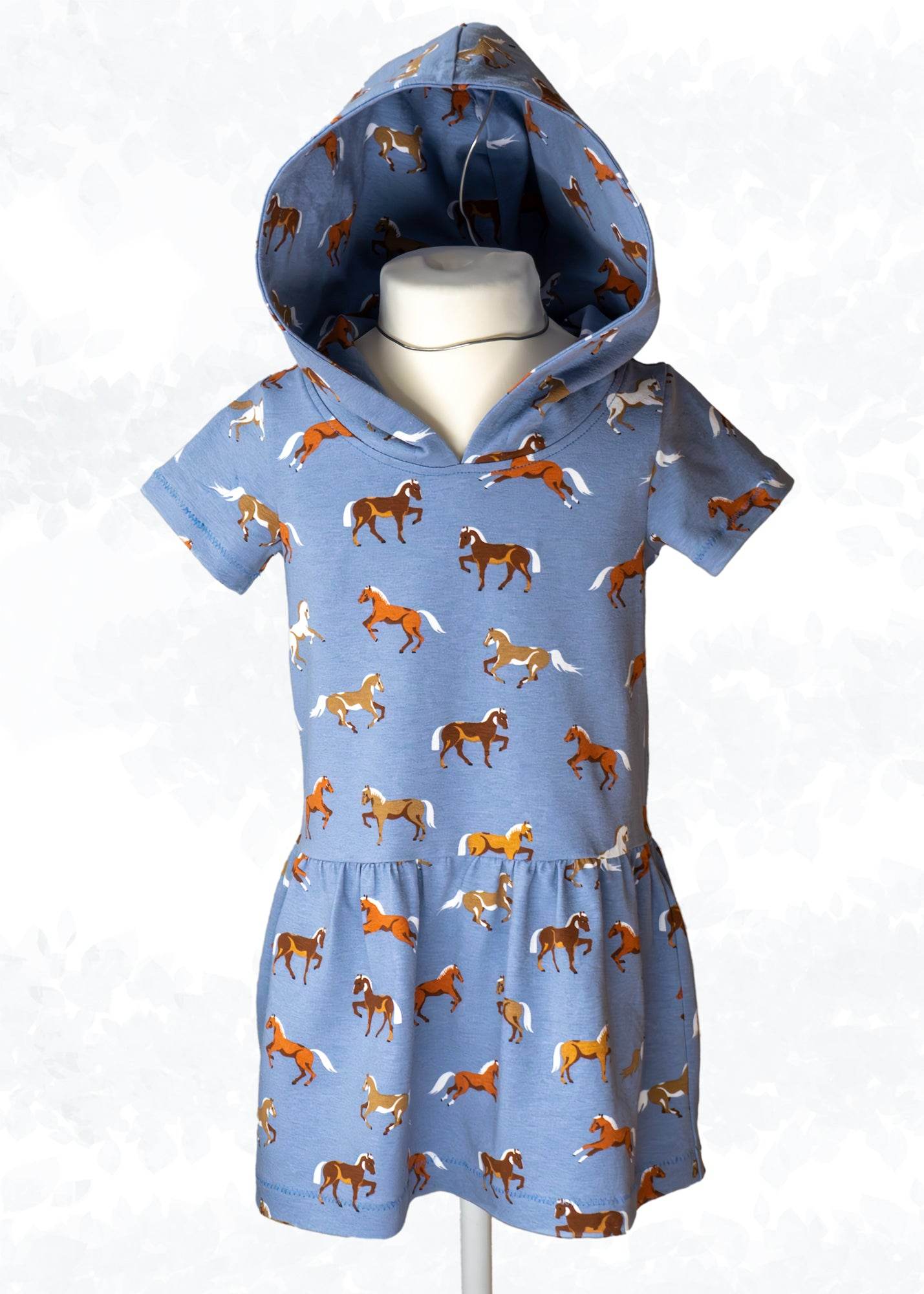 Schnittmuster Olivia – Sweatkleid oder Longshirt mit Kapuze Gr. 86-158 - Sewando