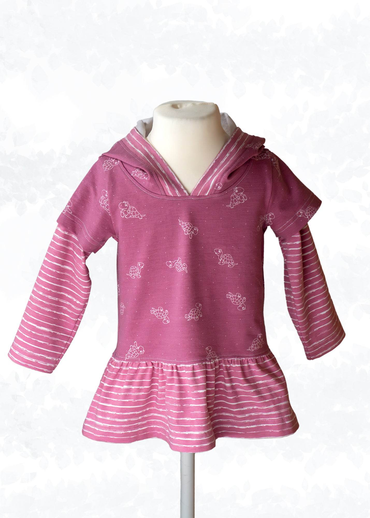 Schnittmuster Olivia – Sweatkleid oder Longshirt mit Kapuze Gr. 86-158 - Sewando