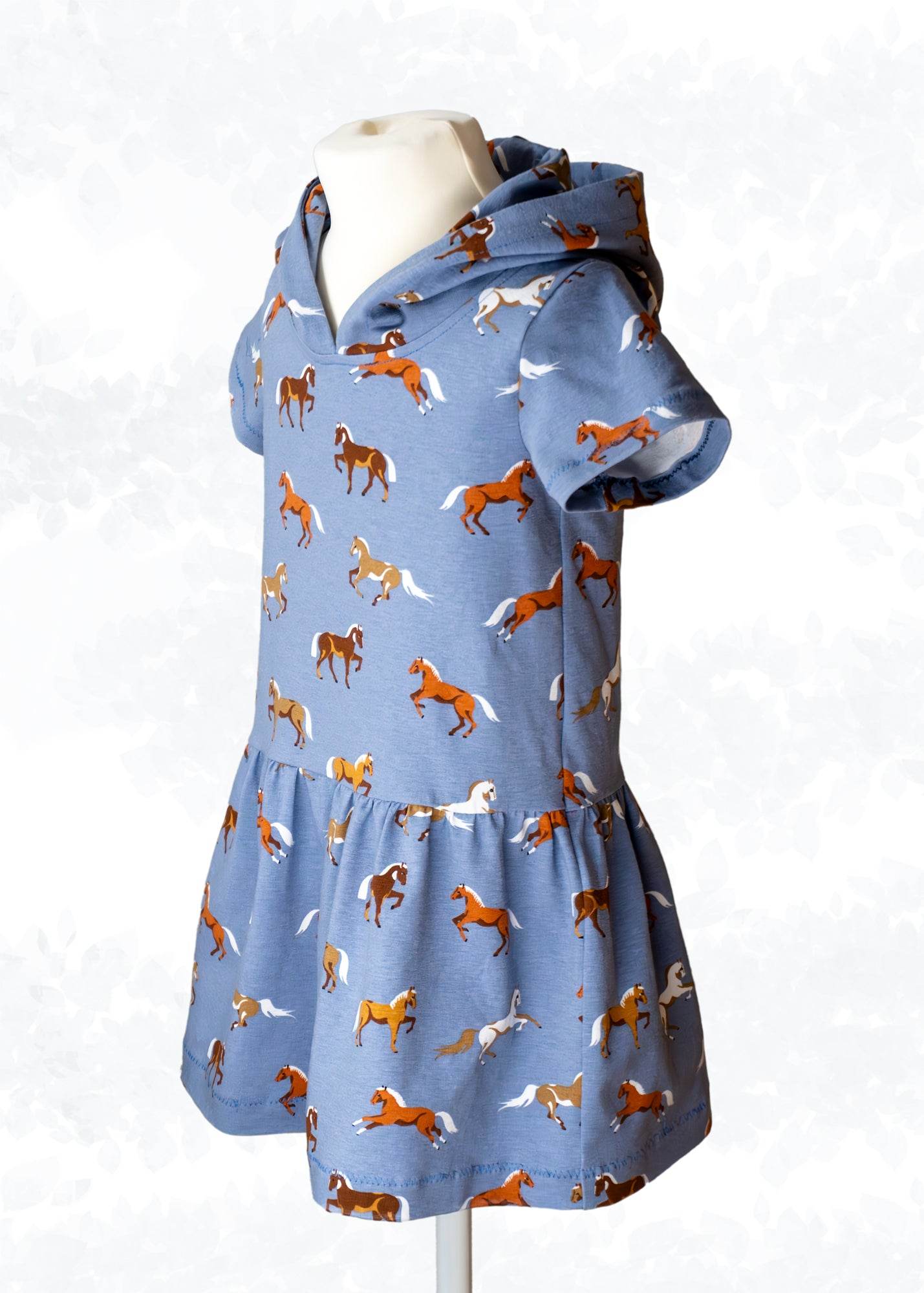Schnittmuster Olivia – Sweatkleid oder Longshirt mit Kapuze Gr. 86-158 - Sewando
