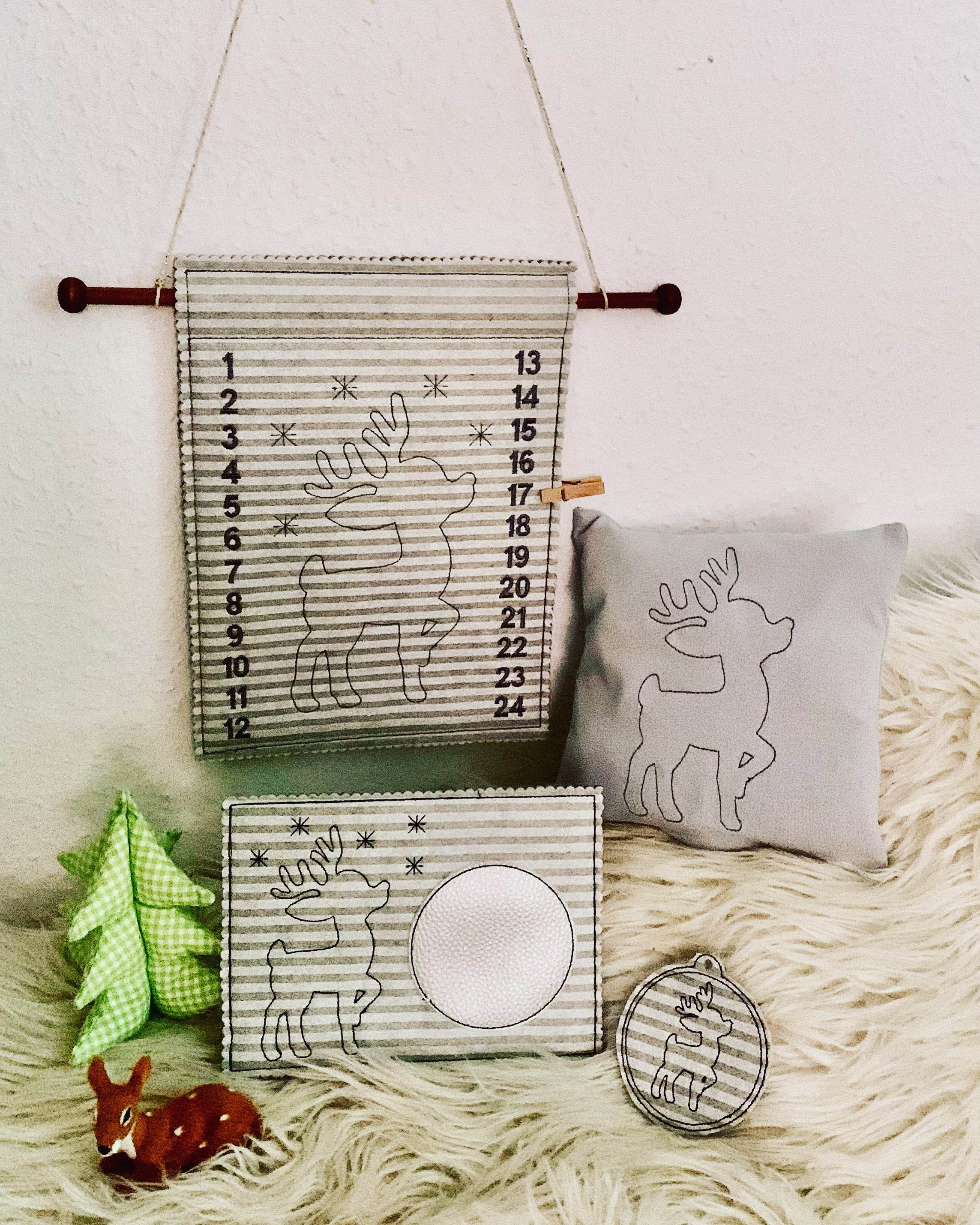 Stickdatei Rentier Adventskalender Geschenkanhänger Mug Rug Set 886a Weihnachten - Sewando