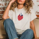 Plotterdatei Erdbeere mit Gesicht – süßes Sommermotiv für Shirts, Taschen & mehr - Sewando