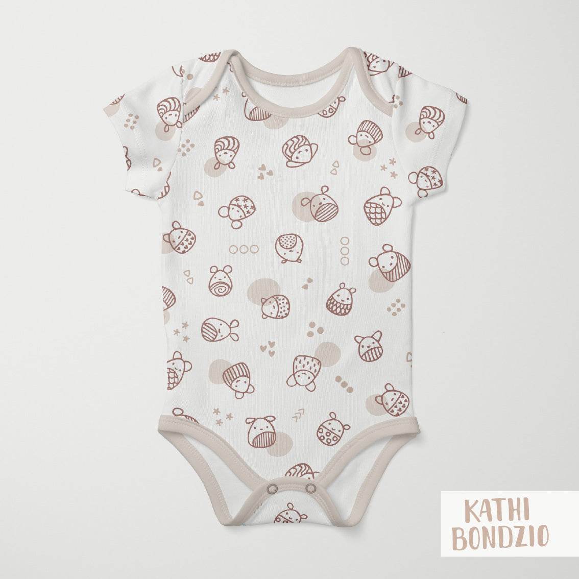Stoffdesign: Knuddelbande – nahtloses Allover-Muster in braun, beige auf weißem Hintergrund - Sewando