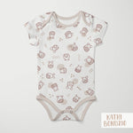 Stoffdesign: Knuddelbande – nahtloses Allover-Muster in braun, beige auf weißem Hintergrund - Sewando