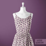 Stoffdesign: nahtloses Leoparden-Print Muster in pink und lila auf weißem Hintergrund - Sewando