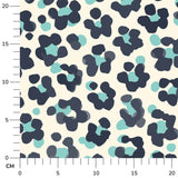 Stoffdesign: nahtloses Leoparden-Print Muster in türkis und schwarzblau auf weißem Hintergrund - Sewando