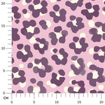 Stoffdesign: nahtloses Leoparden-Print Muster in weiß und lila auf pinkfarbenem Hintergrund - Sewando