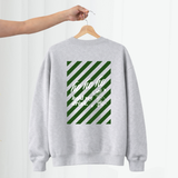 Christmas Mix & Match Bundle mit 5 weihnachtlichen Plotterdateien, 7 kombinierbaren Streifen- und Hintergrunddesigns sowie 4 passenden Weihnachtsmotiven für Sweater, Stoffbeutel und DIY-Weihnachtsdeko.