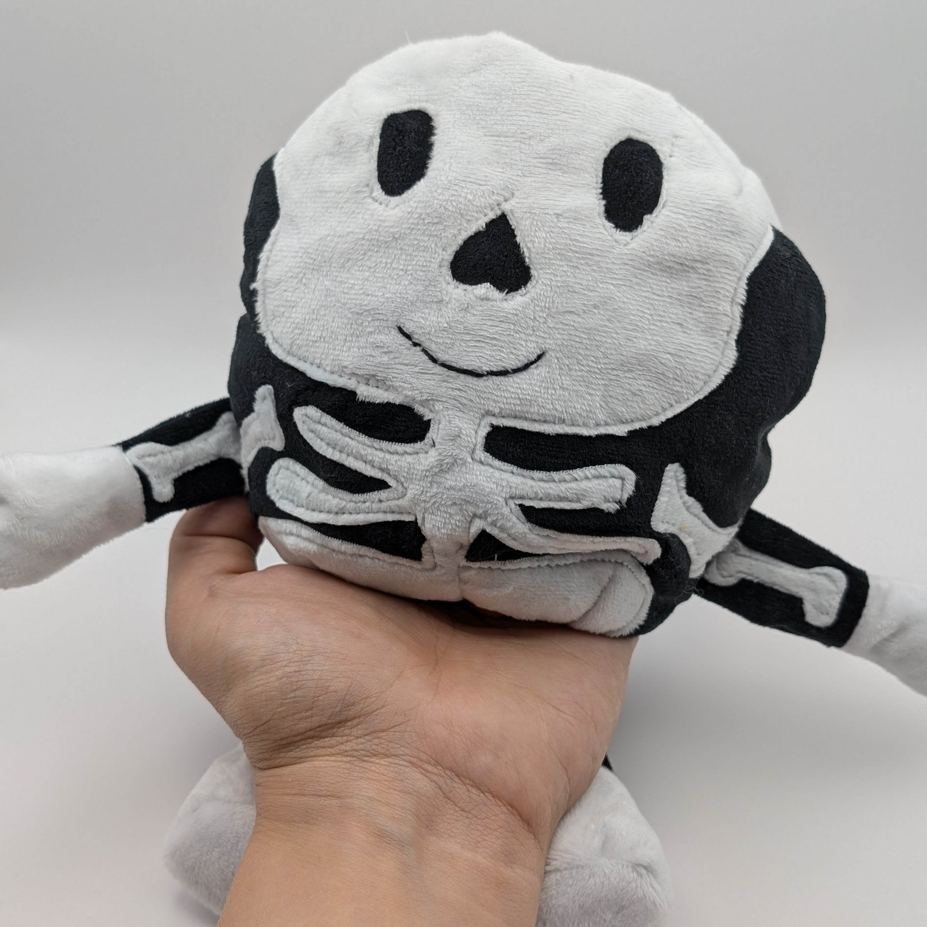 Skelett Wendekuscheltier Krempeltier Level 3 - Nähanleitung und Schnittmuster - Sewando