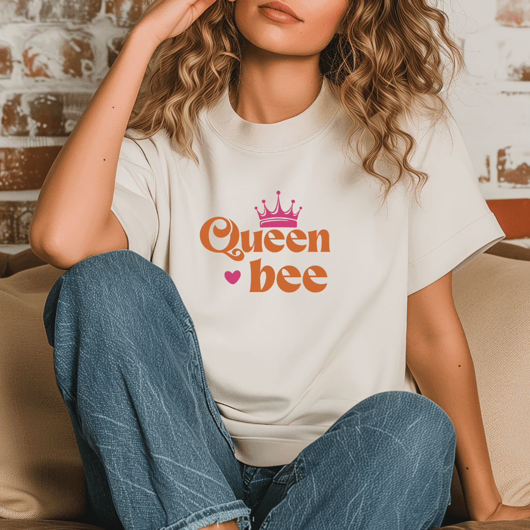Plotterdatei „Queen Bee“ – stylisches Statement Design mit Krone & Herz | SVG PNG EPS DFX - Sewando