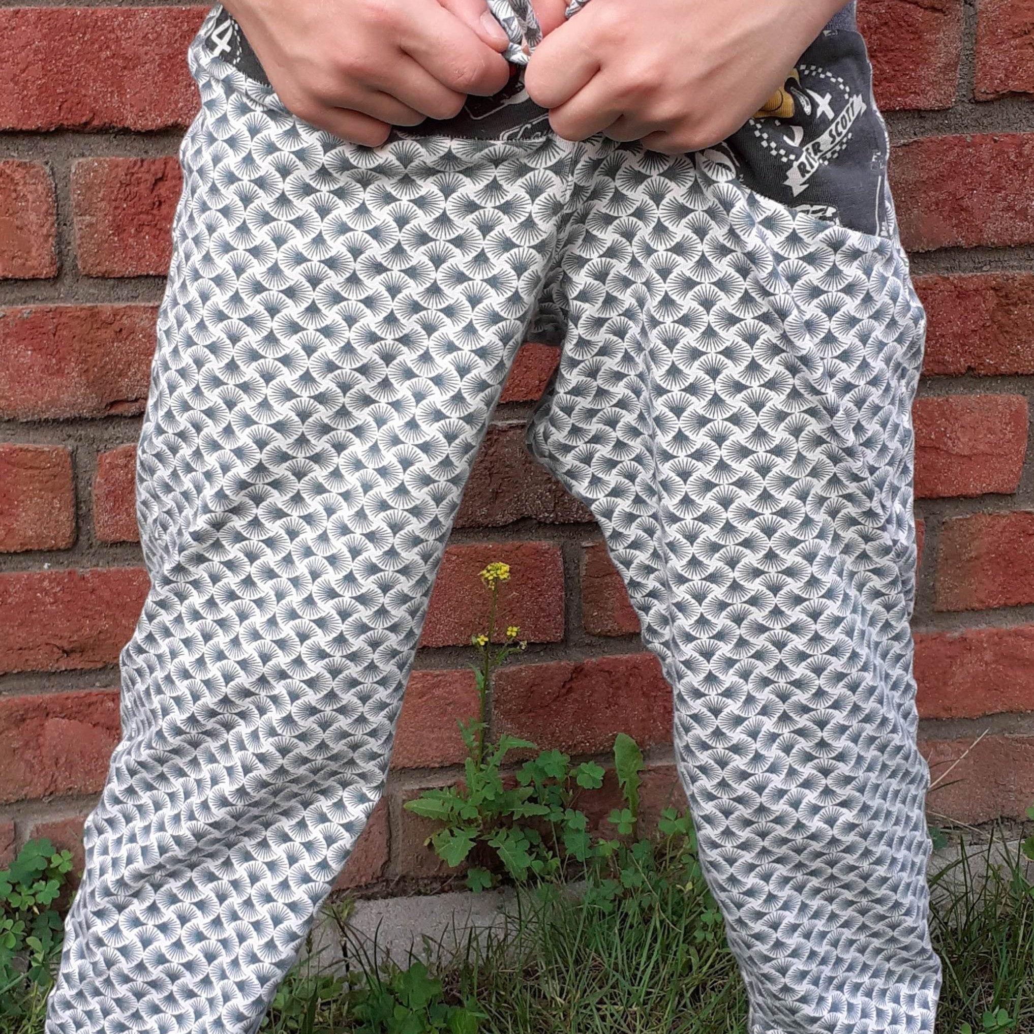 Schnittmuster Räuberhose Joggingshose Hose für Jungen Gr. 74-164 - Sewando