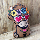 ITH Plüschtier „Rind Maja“ | Für 16x26 Rahmen | In-the-Hoop Plushie | Stickdatei | Embroidery Design | alle Formate | Sofort-Download