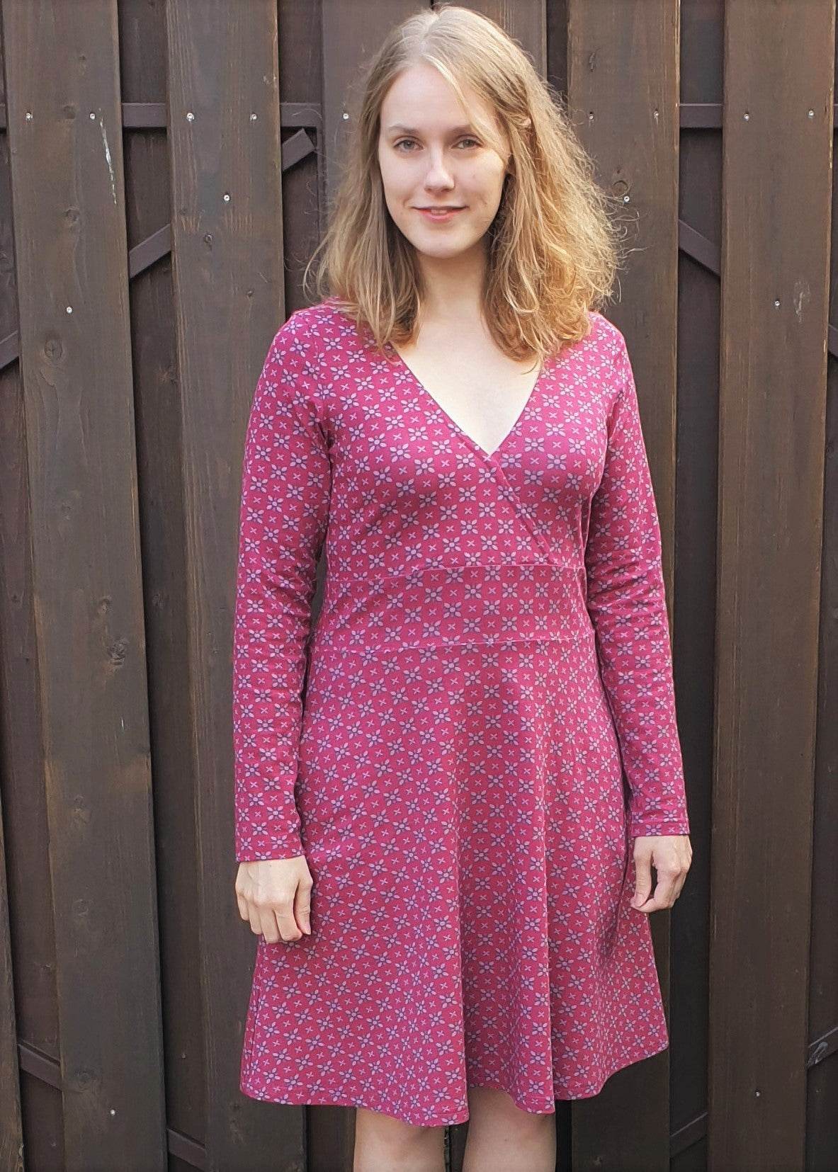 Schnittmuster Romy – Wickelkleid & Wickelshirt mit Empire-Taille Gr. 34-50 / BU 80-116 - Sewando