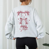 SVG Datei Cheers to the Season – festliches Line Art Weihnachtsdesign mit Gläsern und Zweigen, perfekt für selbstgemachte Christmas Sweater.