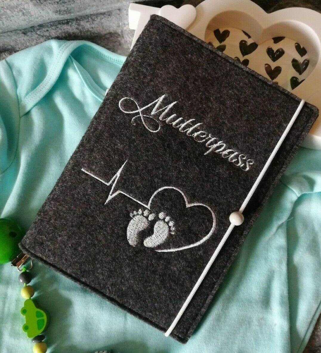 Stickdatei Baby Füße mit Herz und Herzlinie Set 478 - Sewando