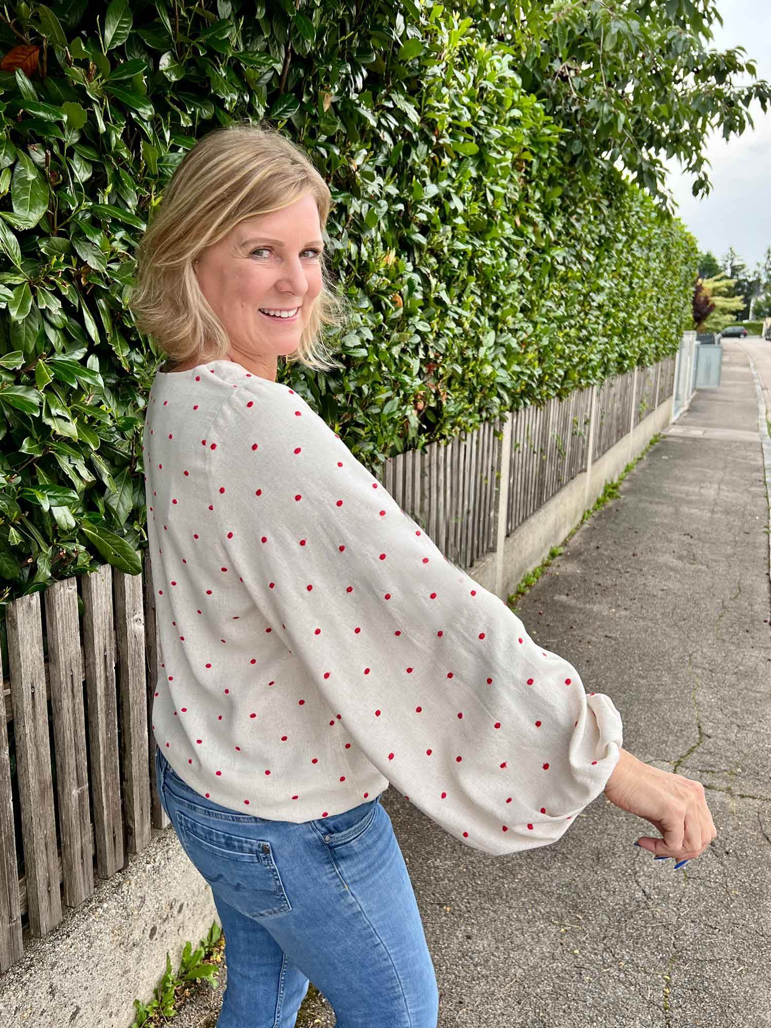Schnittmuster Bluse mit Ballonärmeln PETUNIA (34-58) : - Sewando