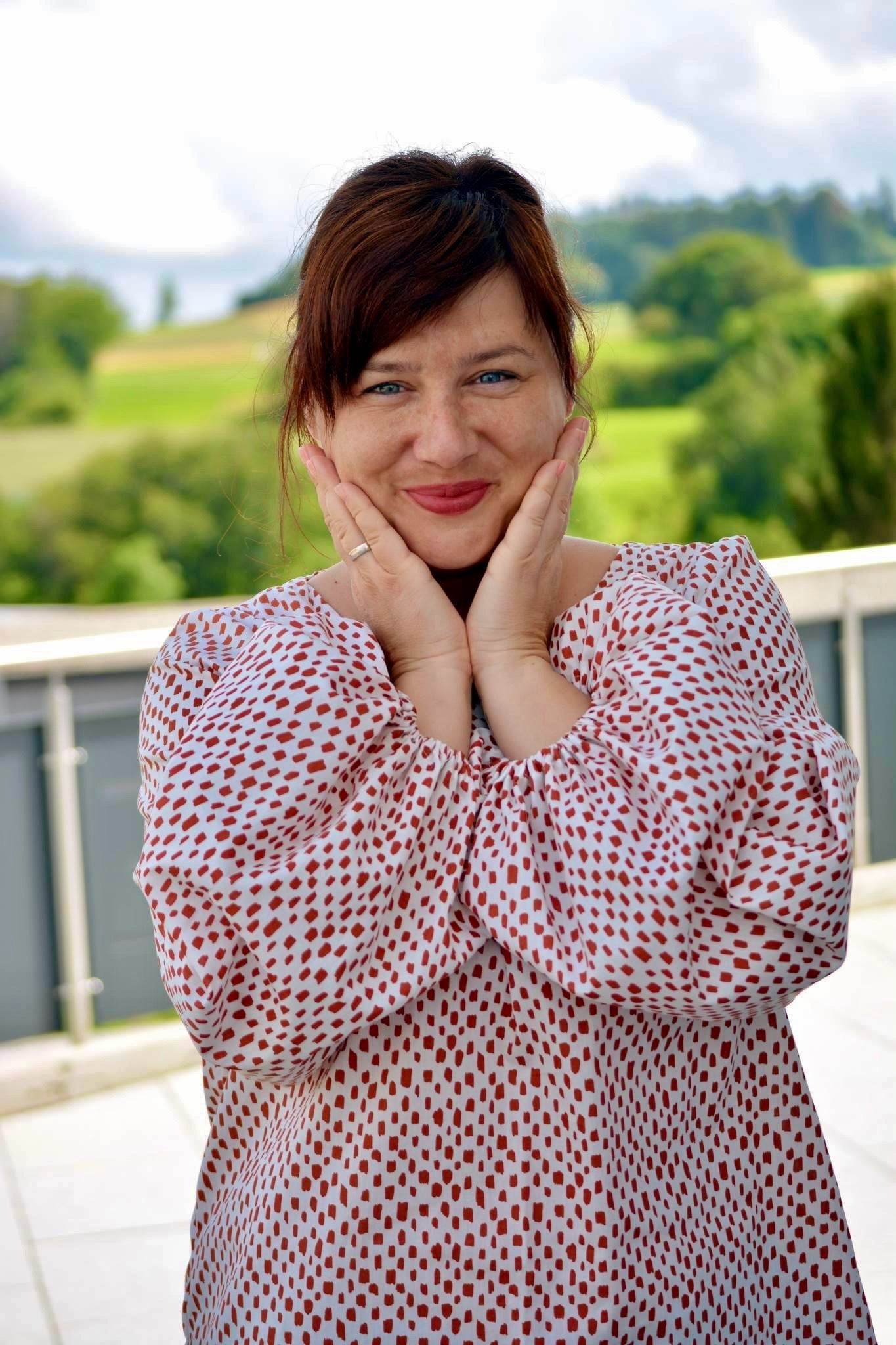 Schnittmuster Bluse mit Ballonärmeln PETUNIA (34-58) : - Sewando