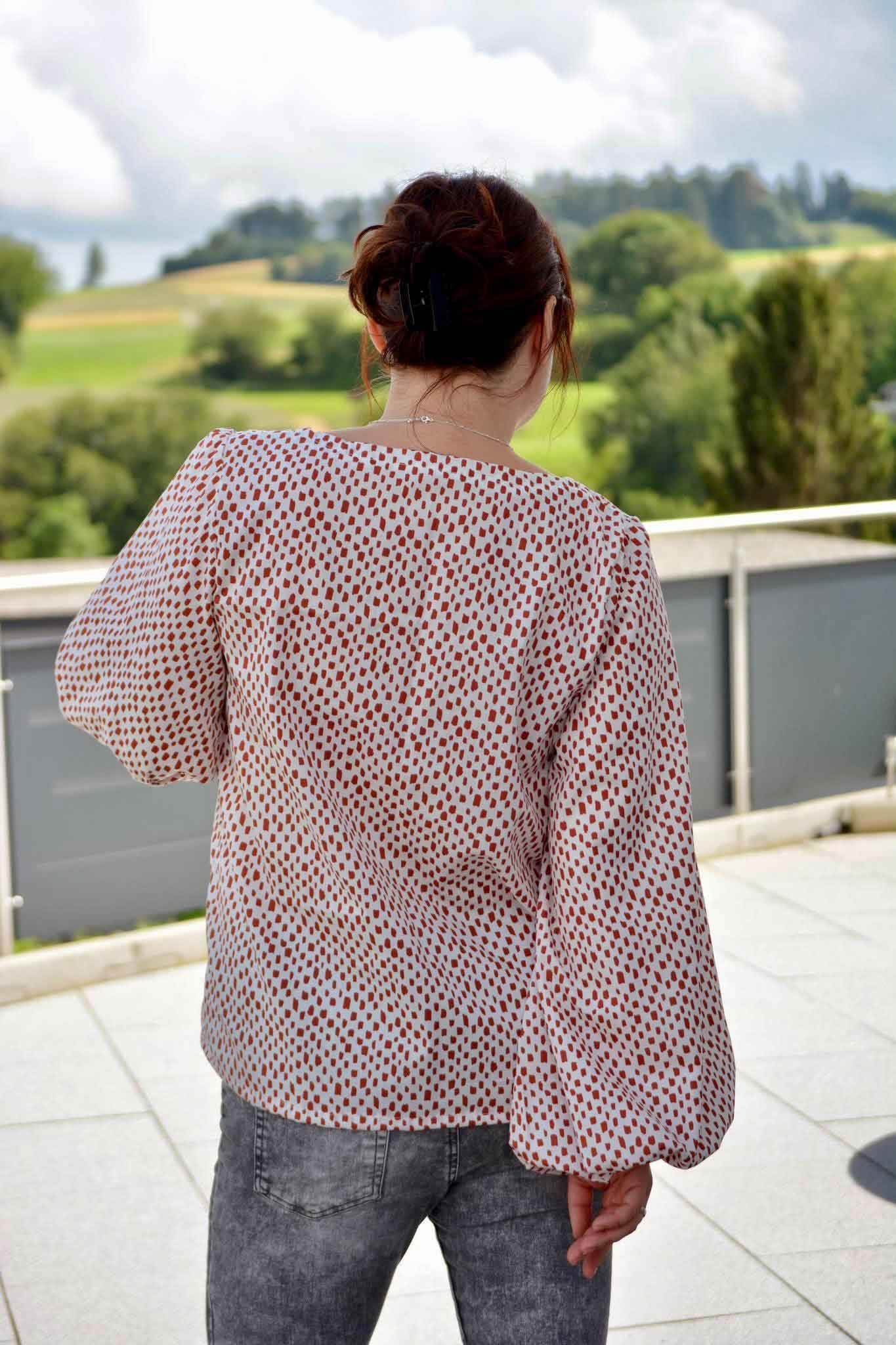 Schnittmuster Bluse mit Ballonärmeln PETUNIA (34-58) : - Sewando