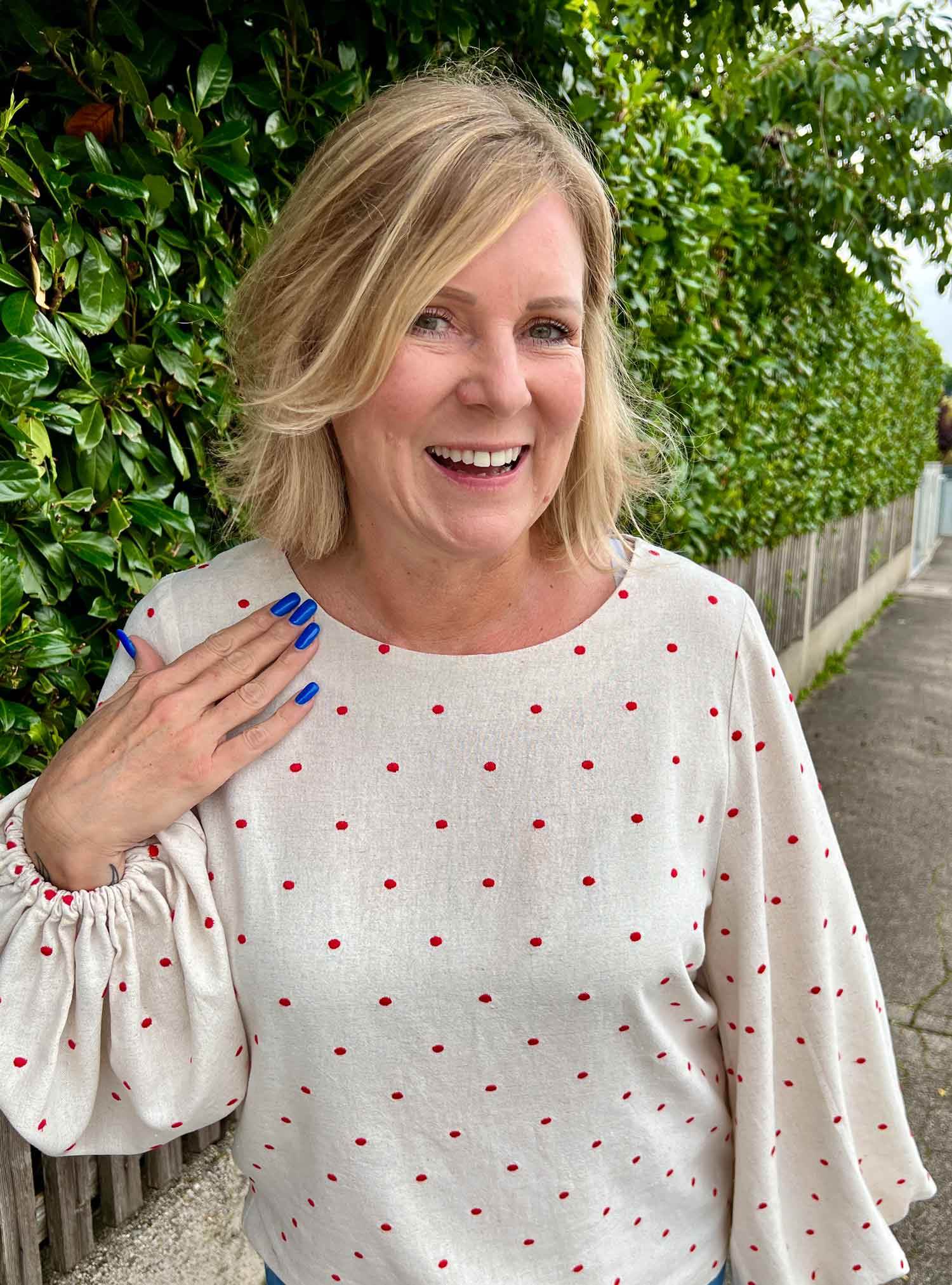 Schnittmuster Bluse mit Ballonärmeln PETUNIA (34-58) : - Sewando