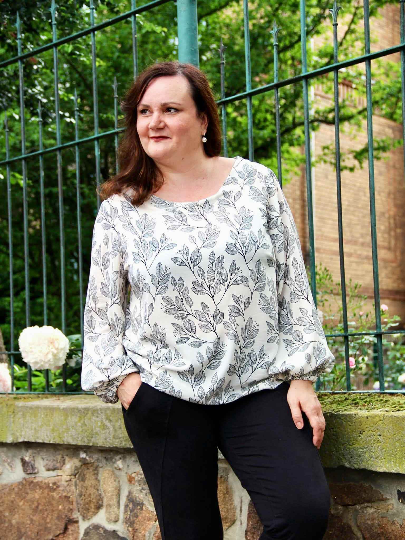 Schnittmuster Bluse mit Ballonärmeln PETUNIA (34-58) : - Sewando