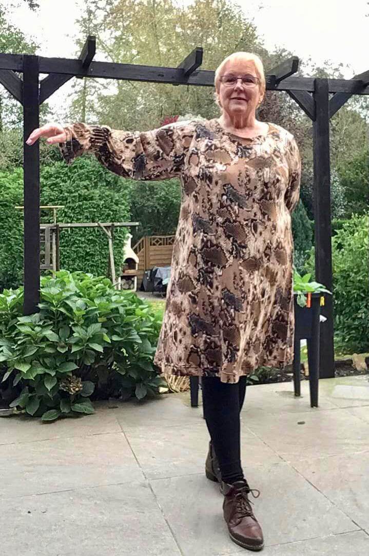 Schnittmuster Kleid Tunika A-Linie DELICIA CURVY (46-60) : - Sewando