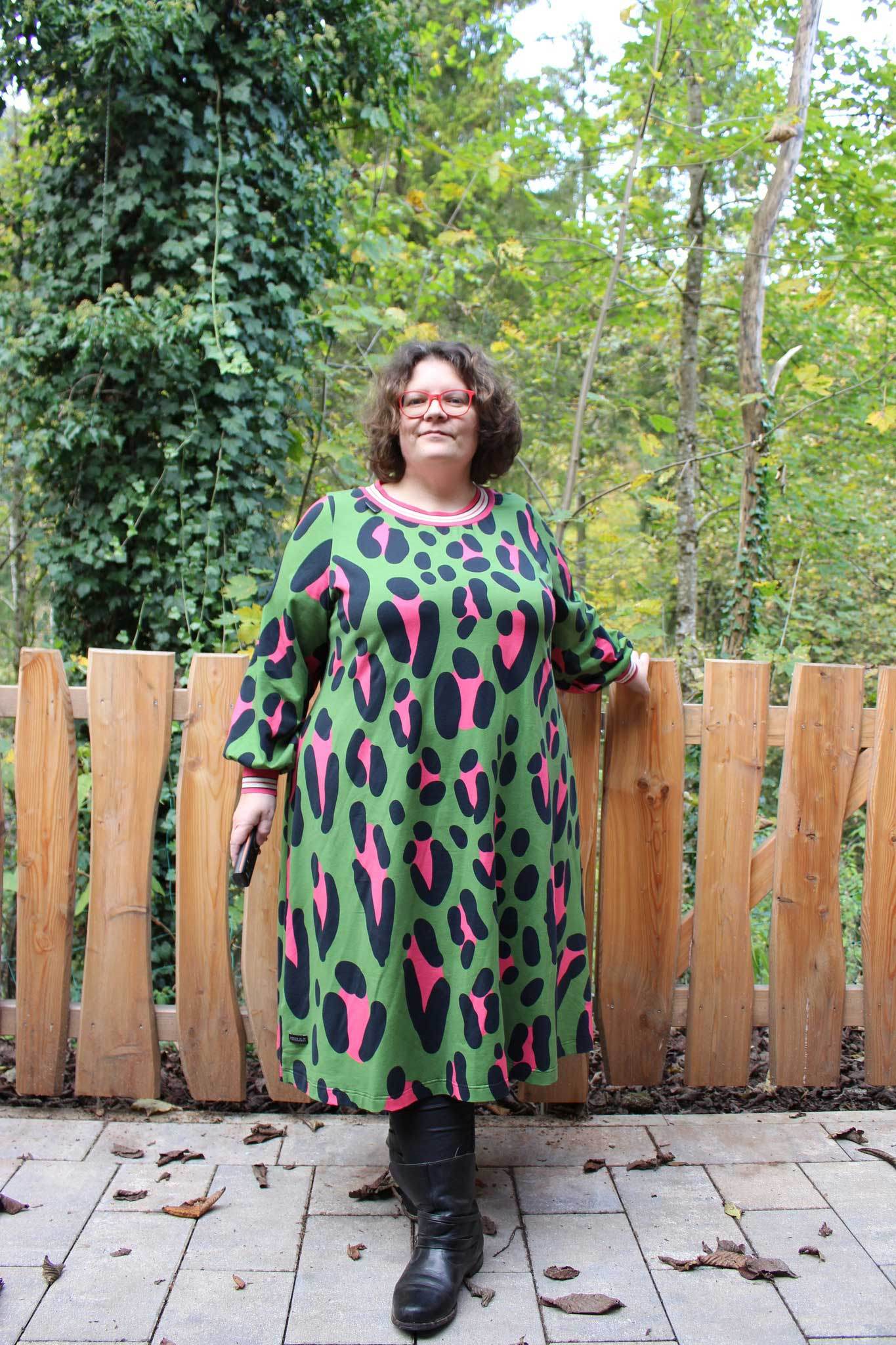 Schnittmuster Kleid Tunika A-Linie DELICIA CURVY (46-60) : - Sewando