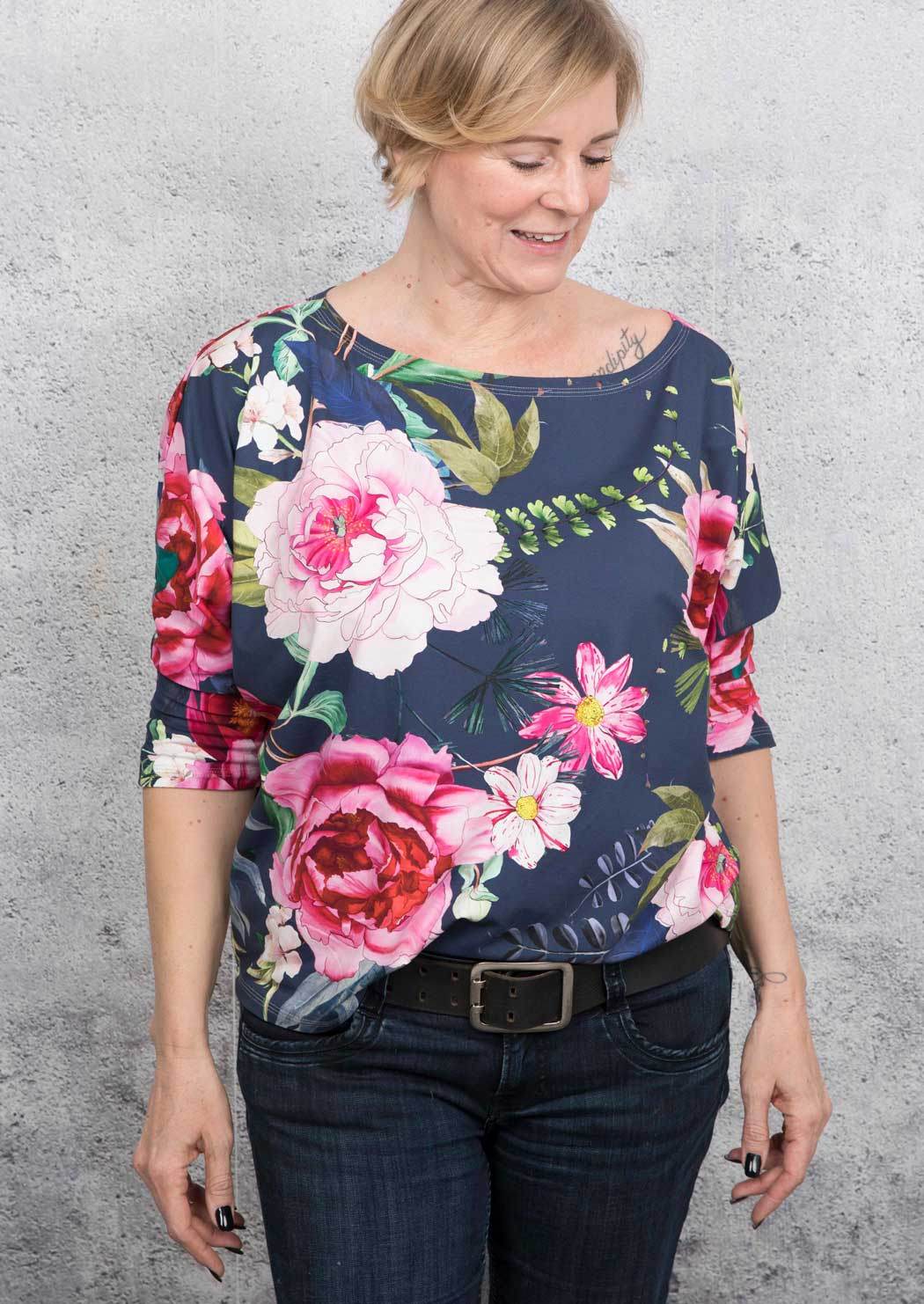 Schnittmuster Kleid, Shirt mit Fledermausärmeln GULA (34-52) : - Sewando