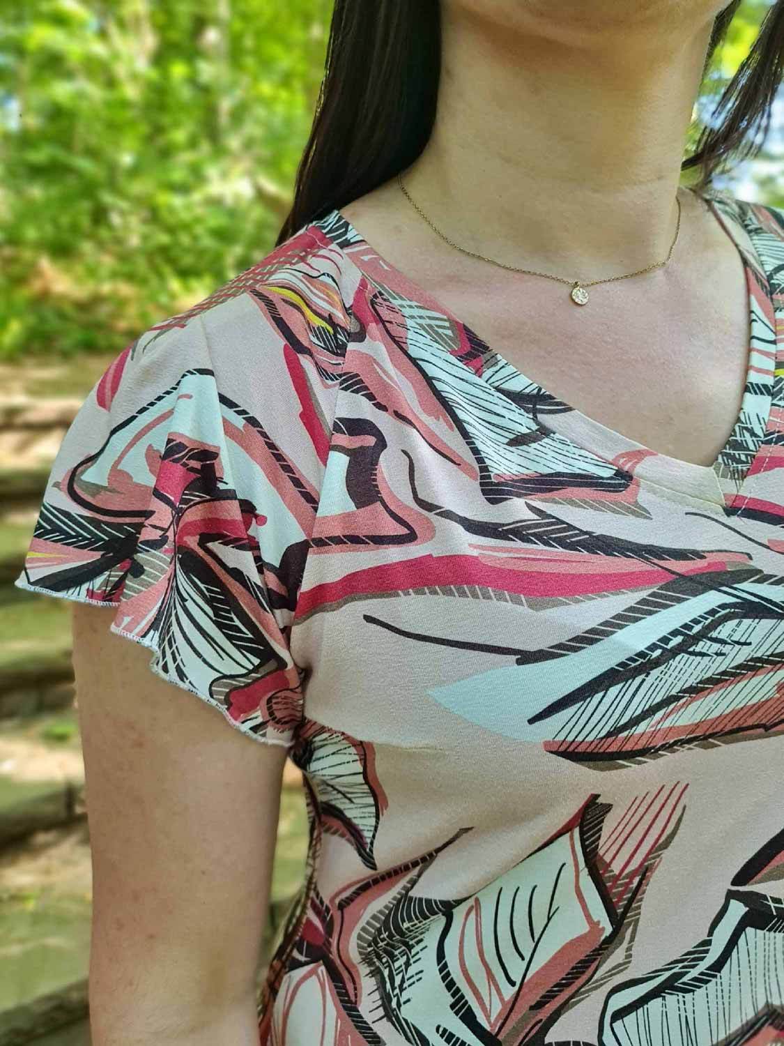 Schnittmuster Raglanshirt/-kleid „Ein zarter Flügelschlag“ Damen Gr. 32 - 58 : - Sewando