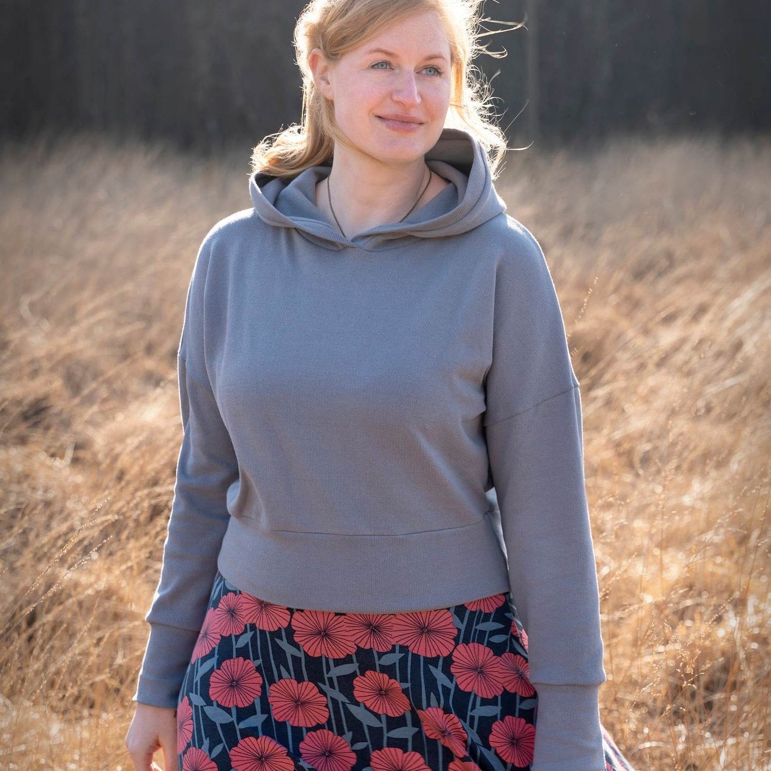 Schnittmuster Kurz-Sweater Hoodie SALVIA (34-58) - Sewando