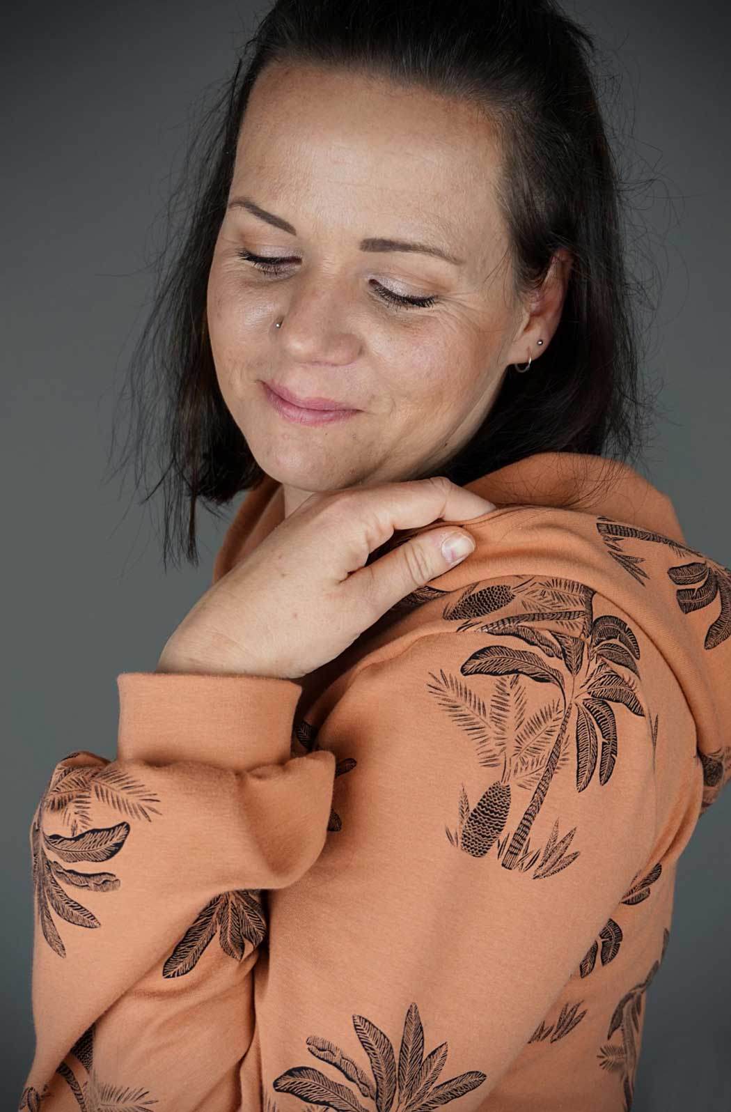 Schnittmuster Pullover mit Kapuzenkragen ACEROLA (34-58) : - Sewando