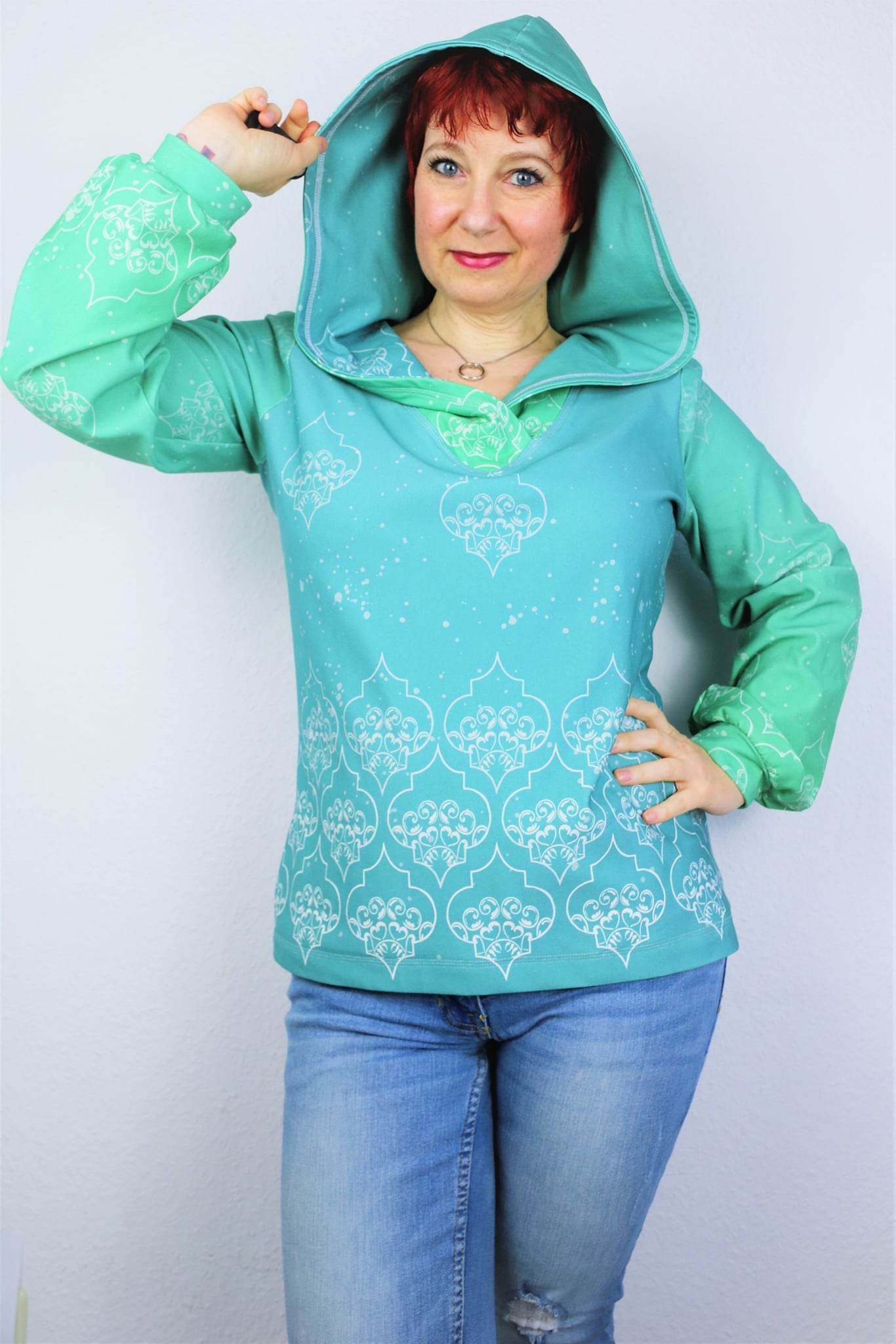 Schnittmuster Pullover mit Kapuzenkragen ACEROLA (34-58) : - Sewando