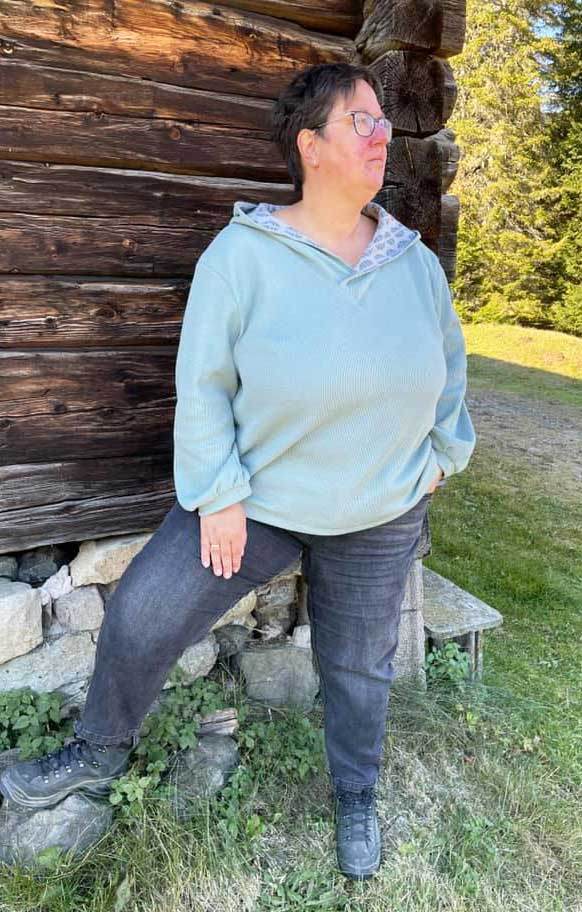 Schnittmuster Pullover mit Kapuzenkragen ACEROLA (34-58) : - Sewando