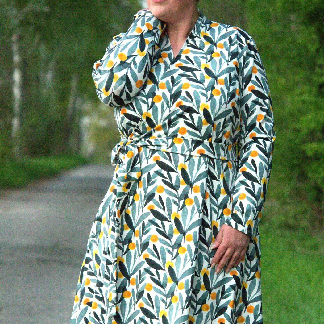 Schnittmuster Wickelkleid AURORA (34-56) - Sewando