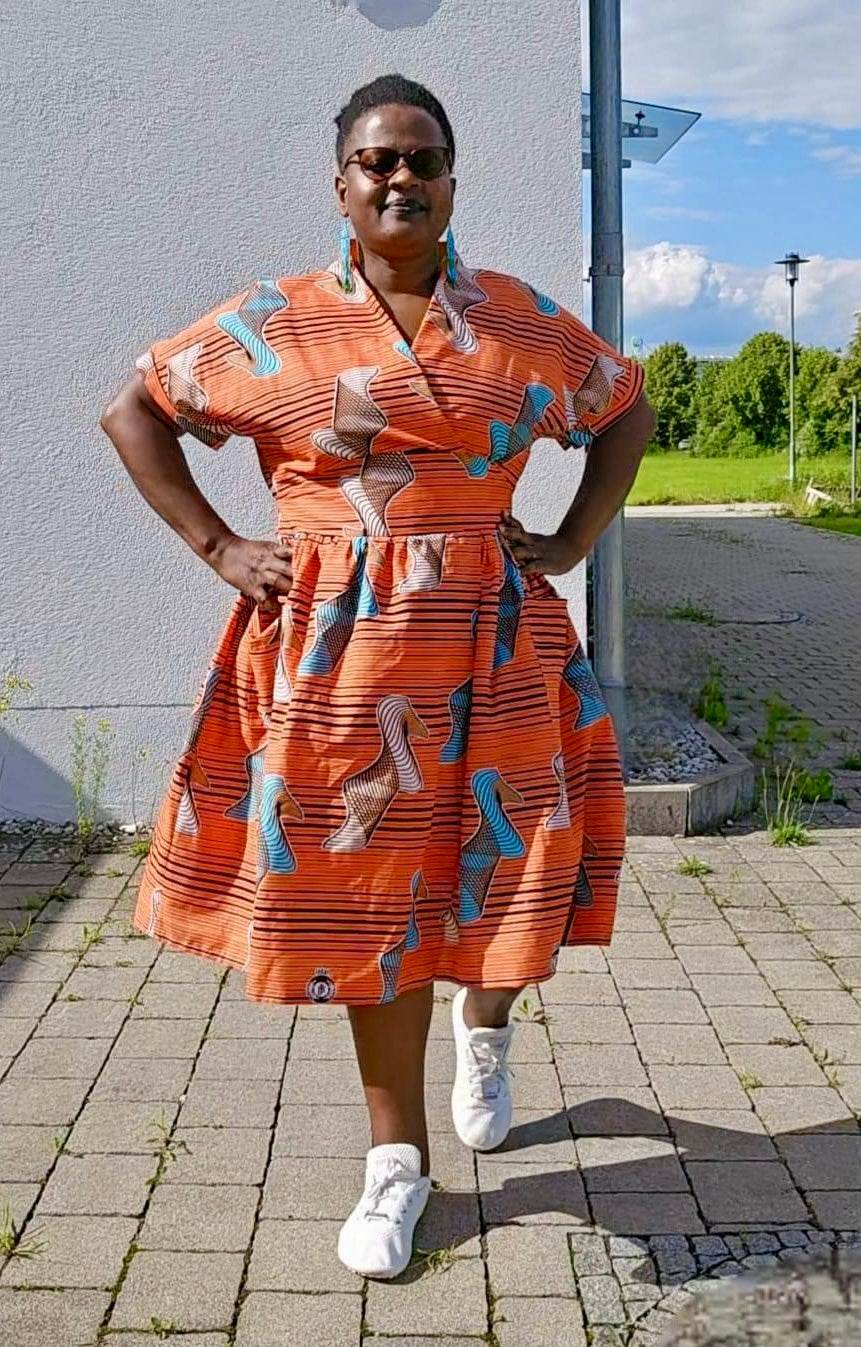 Schnittmuster Kleid im 50er Jahre Stil TULIPA (34-56) : - Sewando