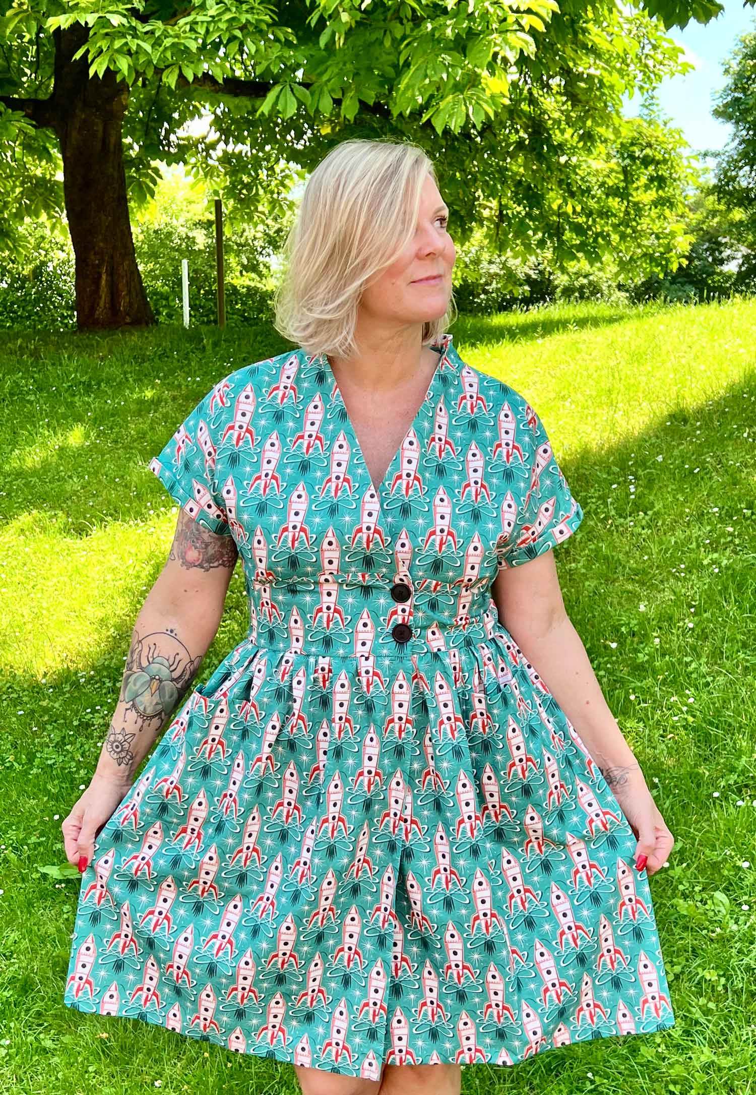 Schnittmuster Kleid im 50er Jahre Stil TULIPA (34-56) : - Sewando