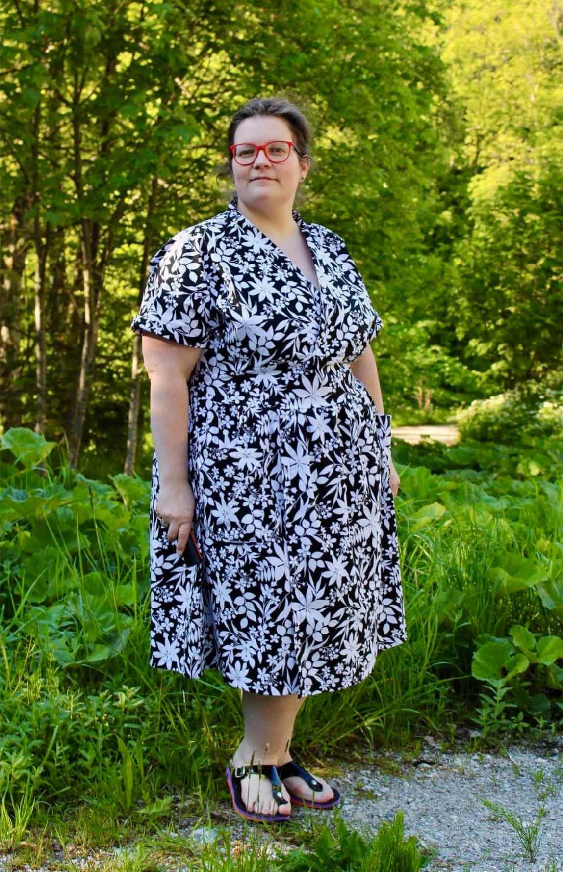 Schnittmuster Kleid im 50er Jahre Stil TULIPA (34-56) : - Sewando