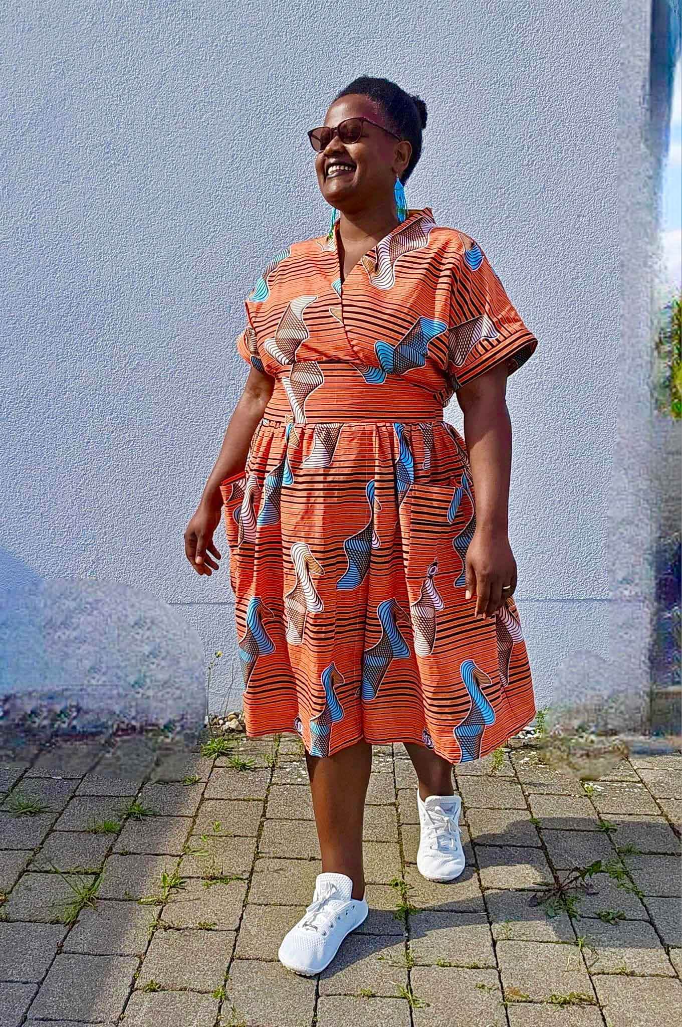 Schnittmuster Kleid im 50er Jahre Stil TULIPA (34-56) : - Sewando