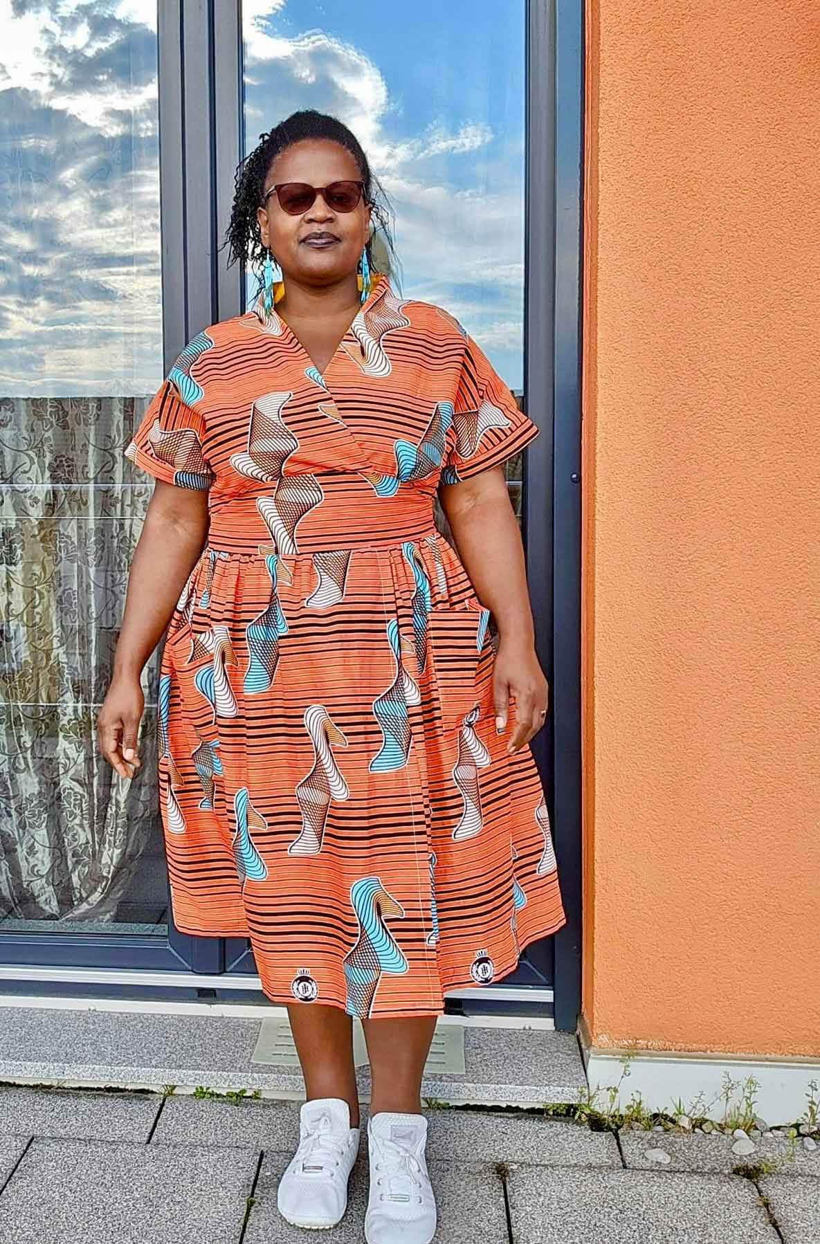 Schnittmuster Kleid im 50er Jahre Stil TULIPA (34-56) : - Sewando