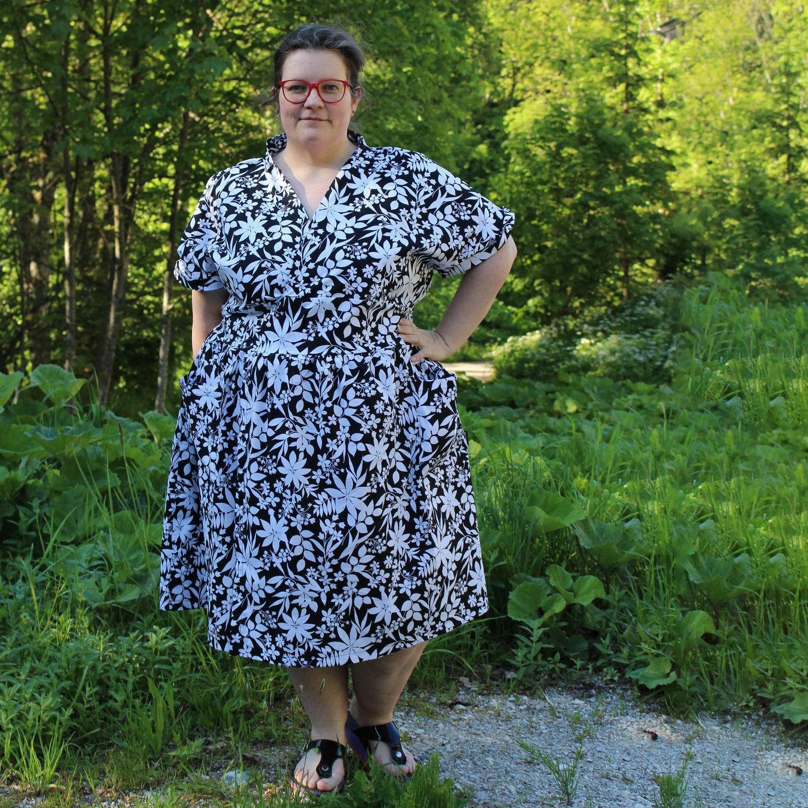 Schnittmuster Kleid im 50er Jahre Stil TULIPA (34-56) : - Sewando