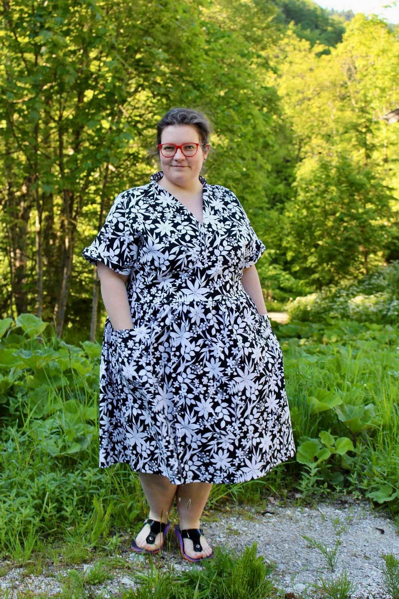 Schnittmuster Kleid im 50er Jahre Stil TULIPA (34-56) : - Sewando