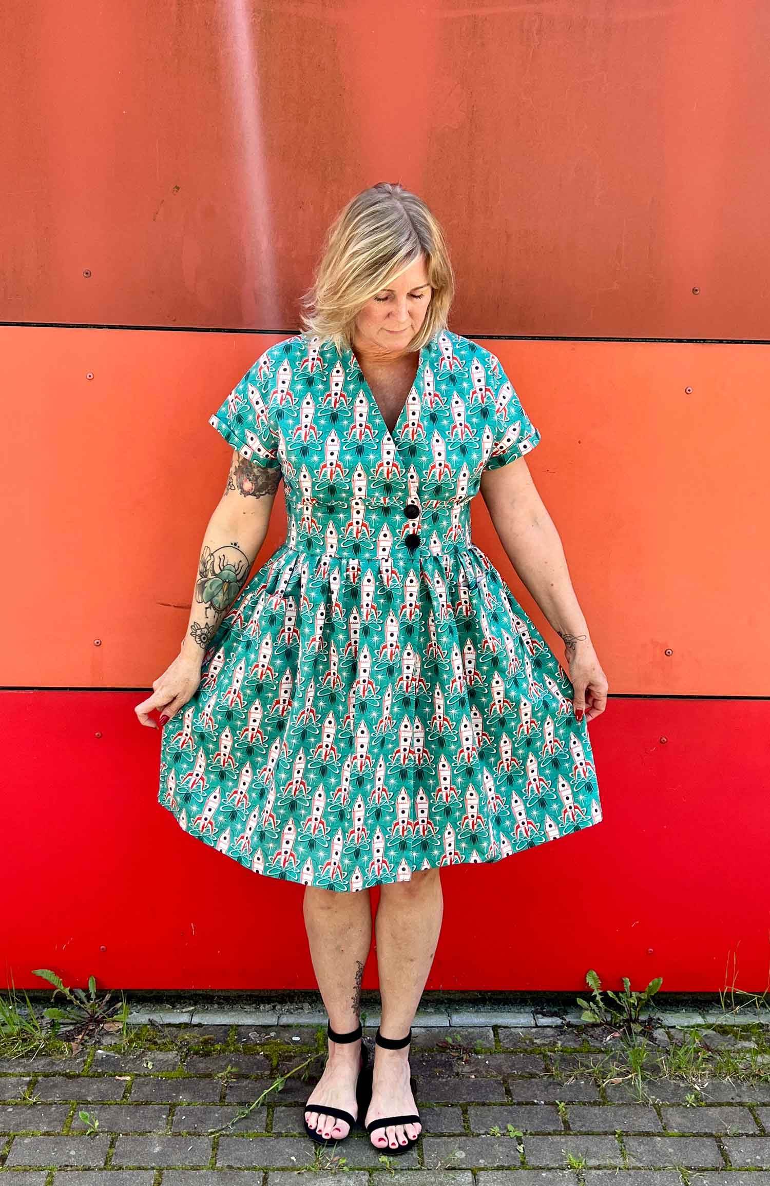 Schnittmuster Kleid im 50er Jahre Stil TULIPA (34-56) : - Sewando