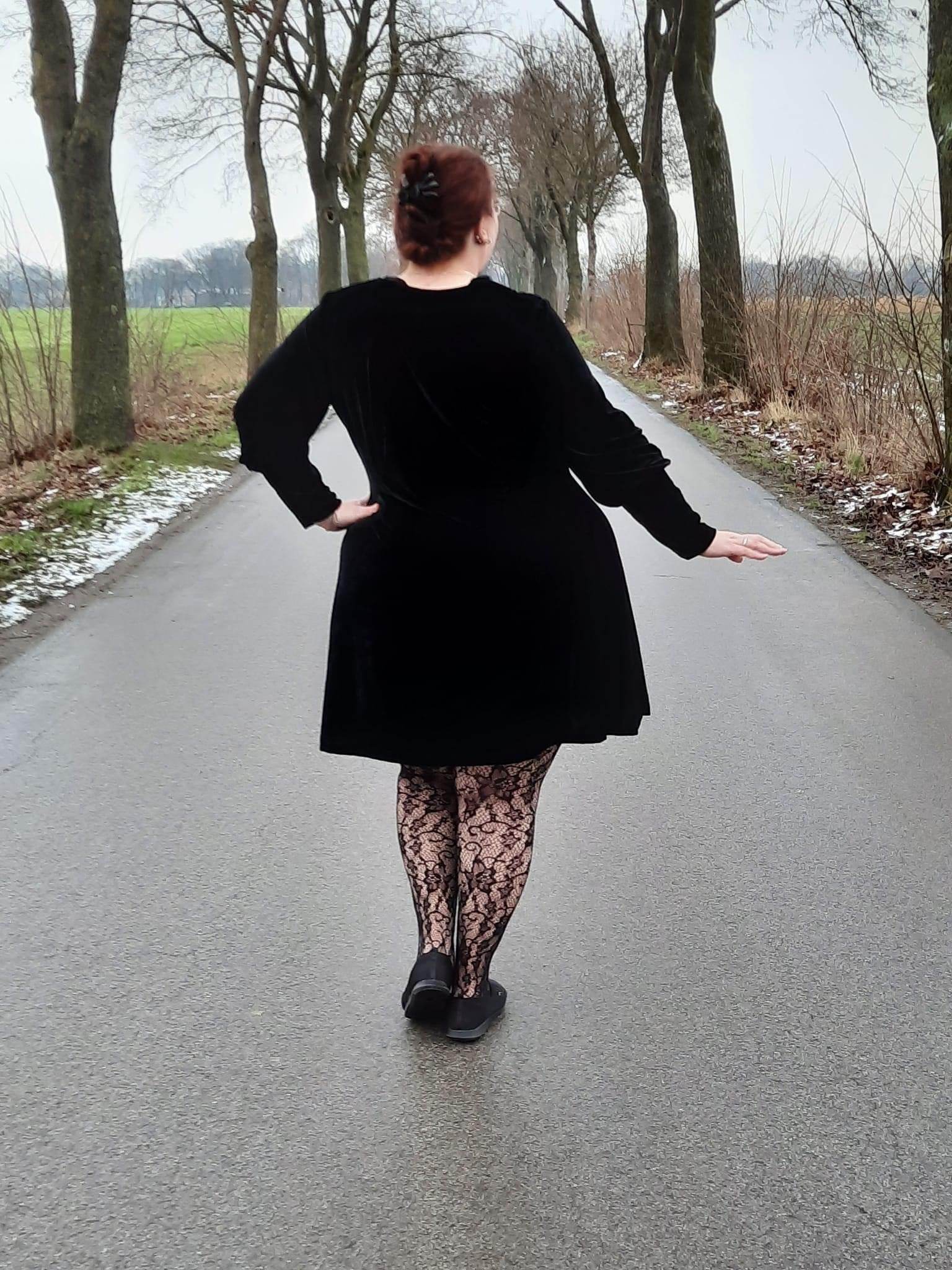 Schnittmuster Varianten-Kleid FLORIANA (32-56): - Sewando