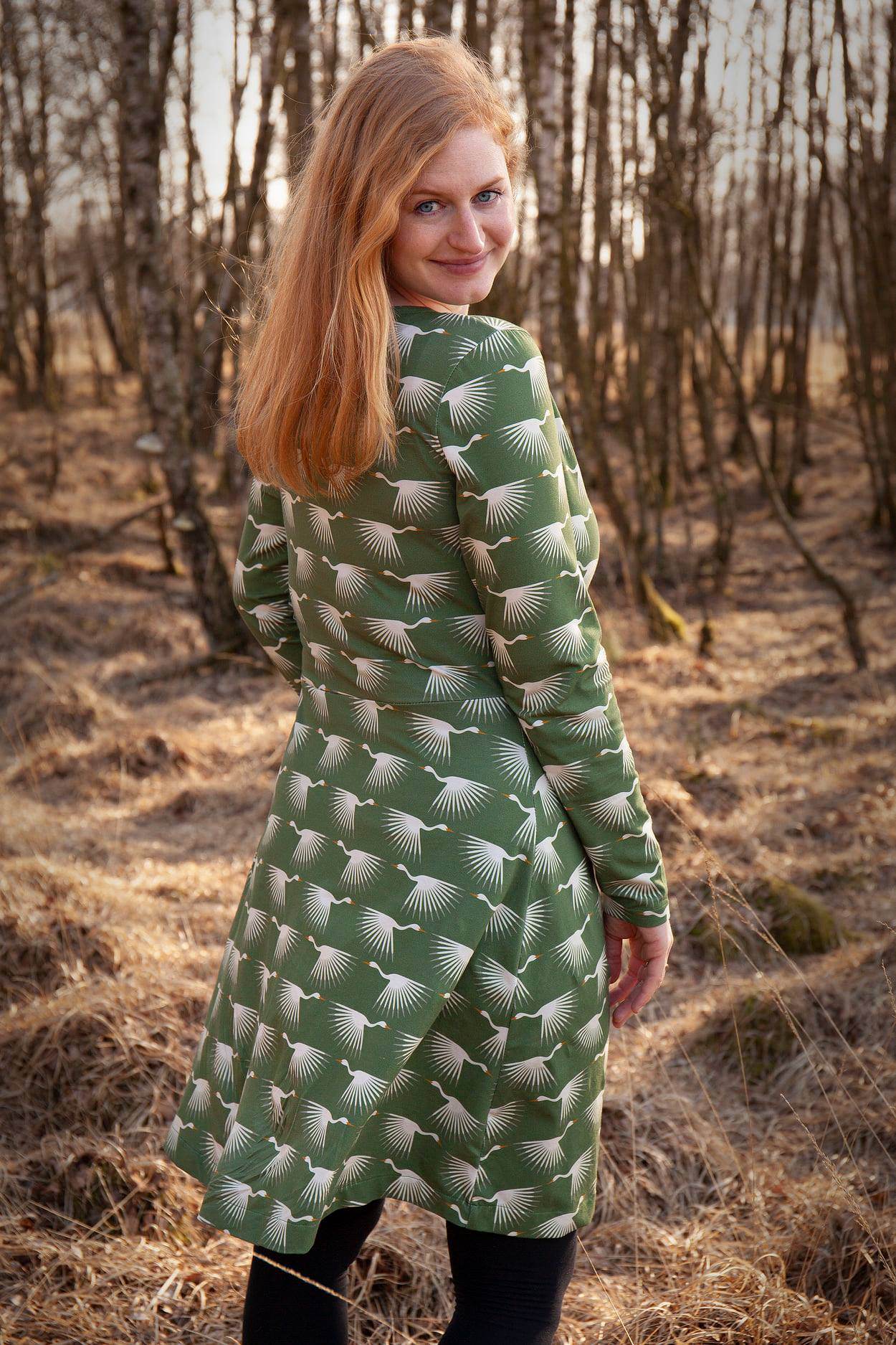 Schnittmuster Kleid mit ausgestelltem Rockteil PETROLINA (32-56) : - Sewando